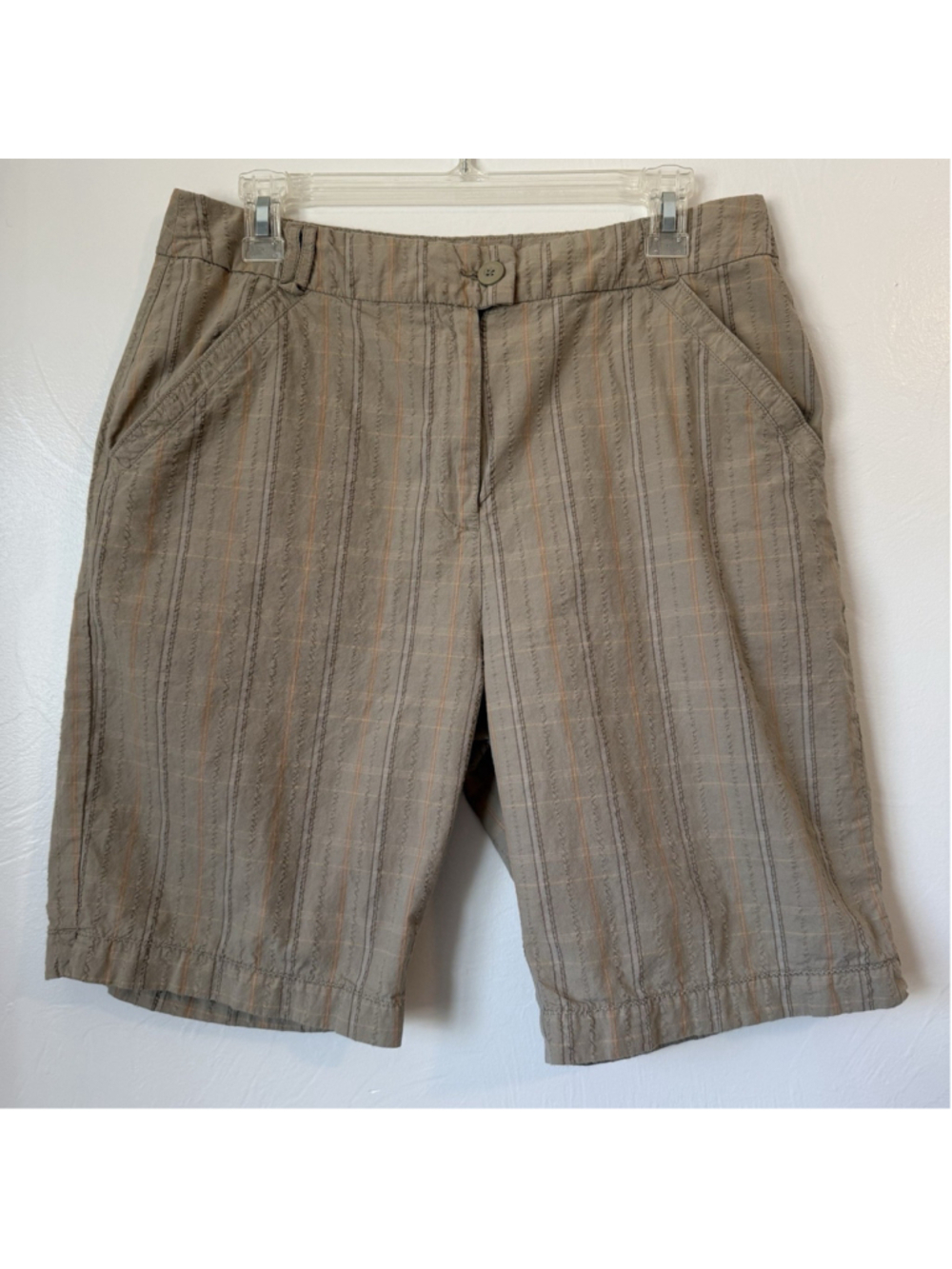 Women’s Woolrich Tan Plaid Bermuda Shorts Size 10 100% Cotton